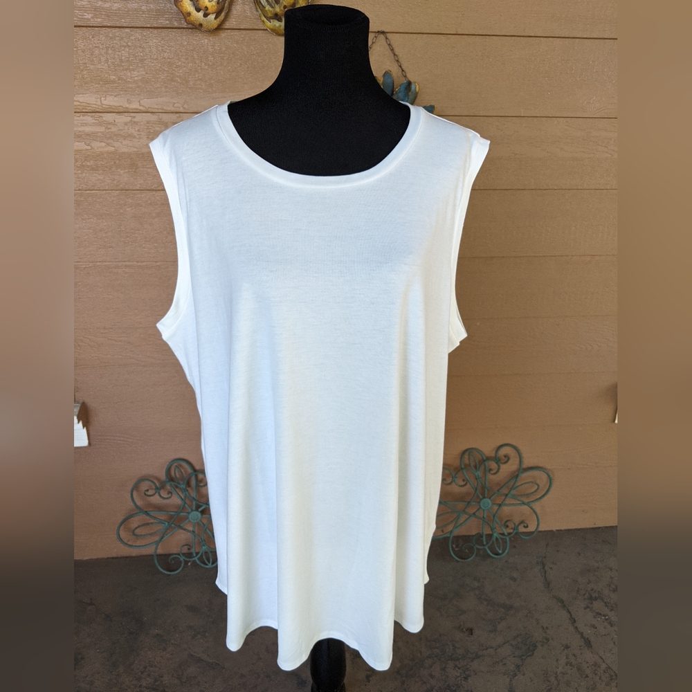 LuLaRoe Sleeveless White Tee NWOT